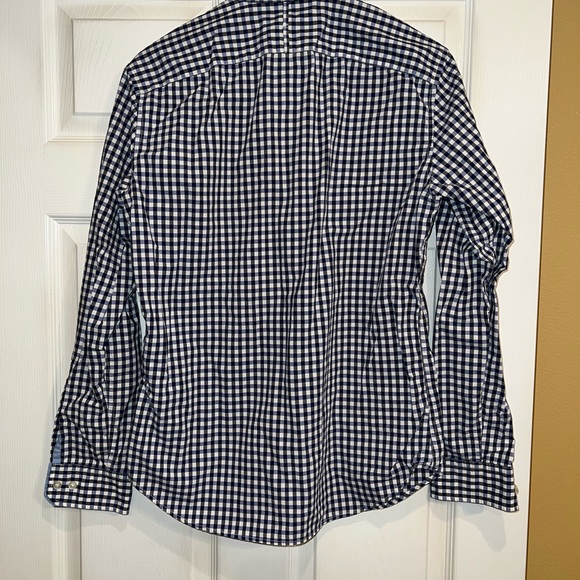 Banana Republic custom wash shirt. Size medium. EUC. - Picture 2 of 3